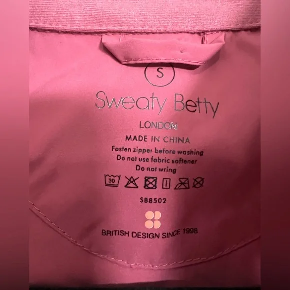 SWEATY BETTY | On The Run Zip Up Performance Workout Vest Adventure Pink - Picture 3 of 9